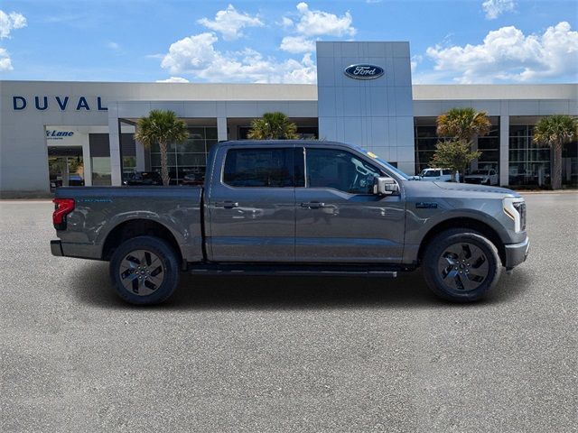 2024 Ford F-150 Lightning LARIAT