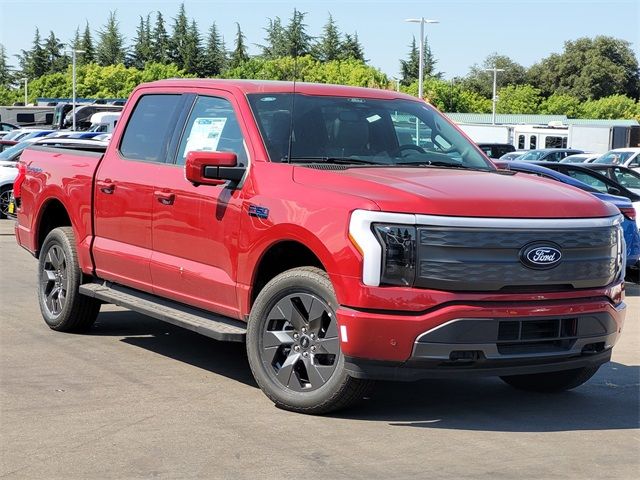 2024 Ford F-150 Lightning LARIAT