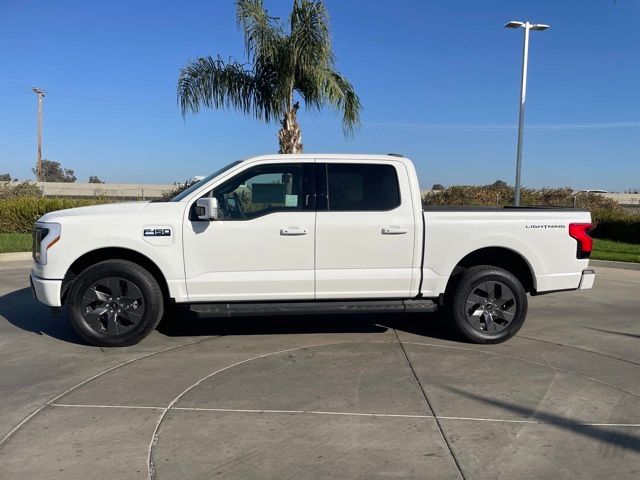 2024 Ford F-150 Lightning LARIAT