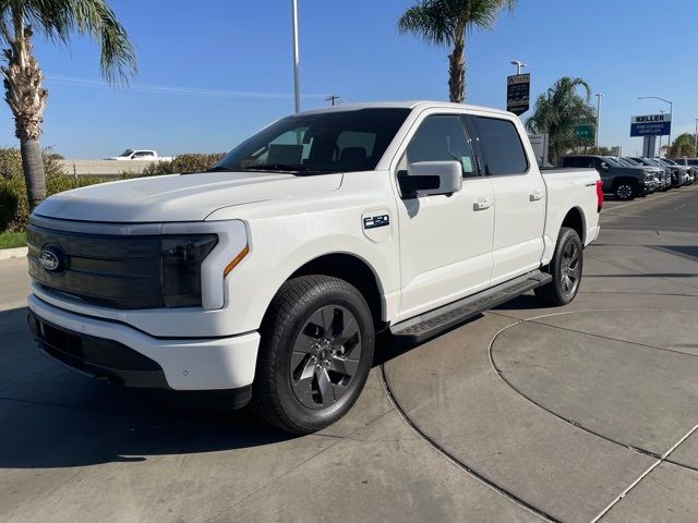 2024 Ford F-150 Lightning LARIAT