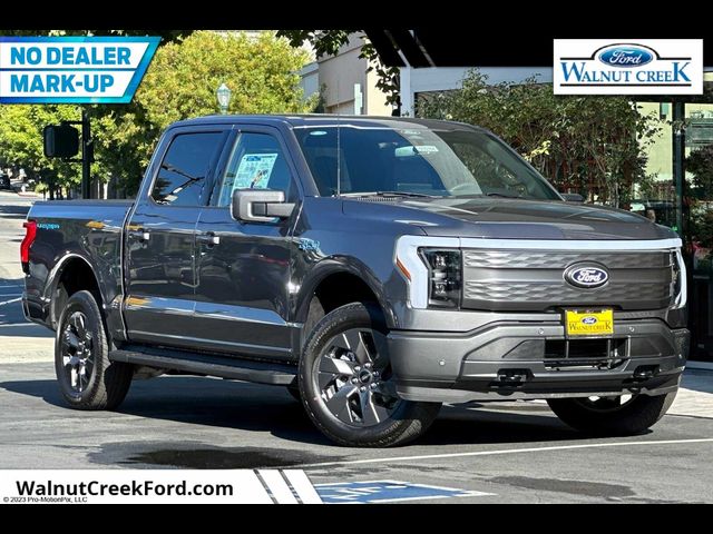 2024 Ford F-150 Lightning LARIAT