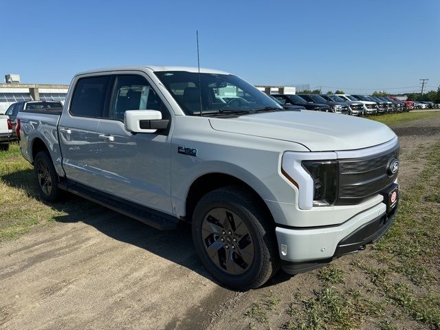 2024 Ford F-150 Lightning LARIAT