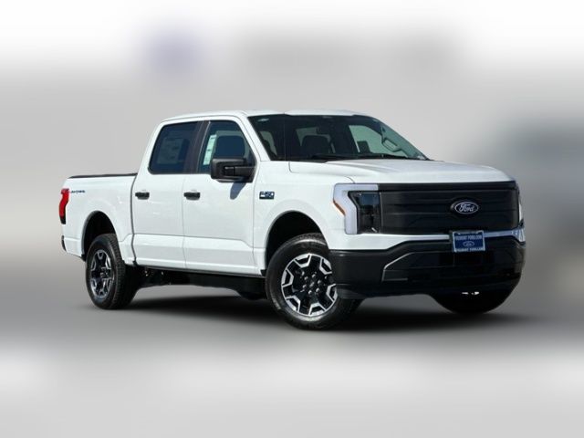 2024 Ford F-150 Lightning Pro