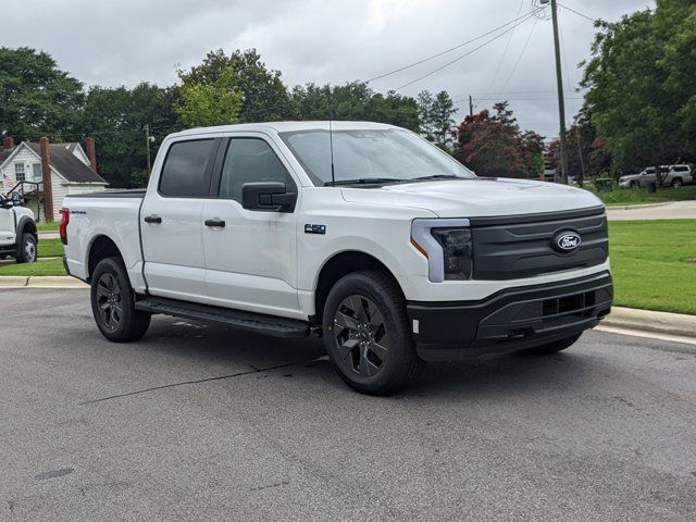 2024 Ford F-150 Lightning Pro