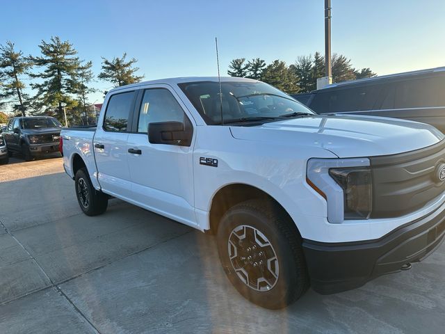 2024 Ford F-150 Lightning Pro