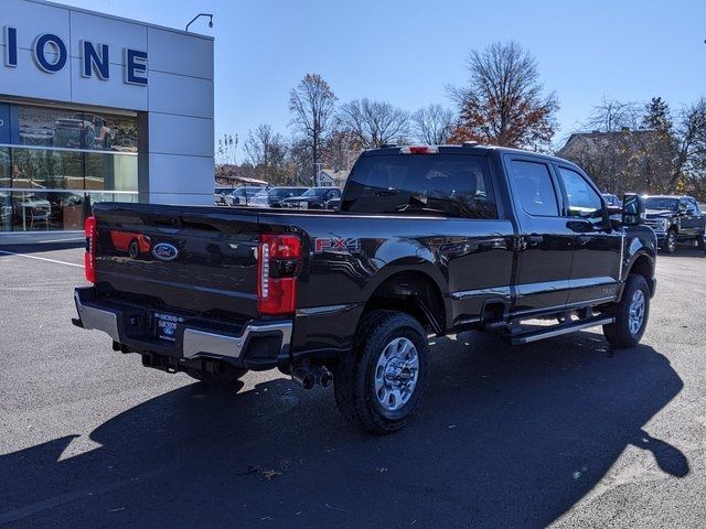 2024 Ford F-350 XLT