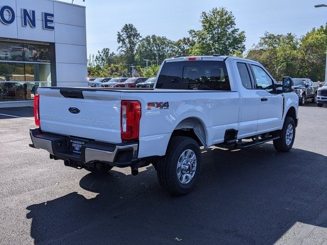 2024 Ford F-350 XLT