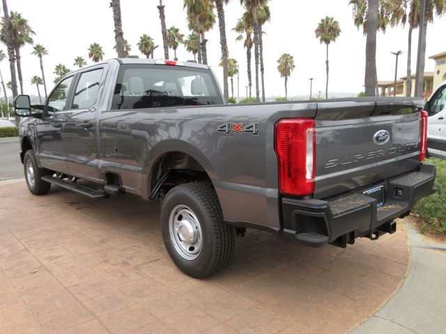 2024 Ford F-350 XLT