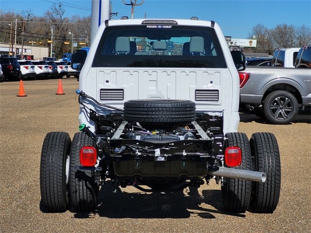 2024 Ford F-350 XLT