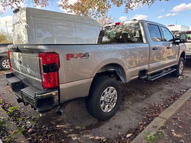 2024 Ford F-350 XLT