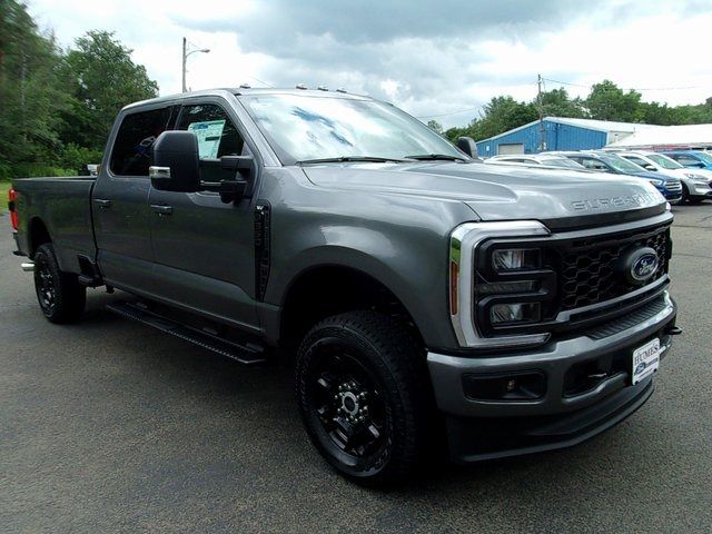 2024 Ford F-350 XLT