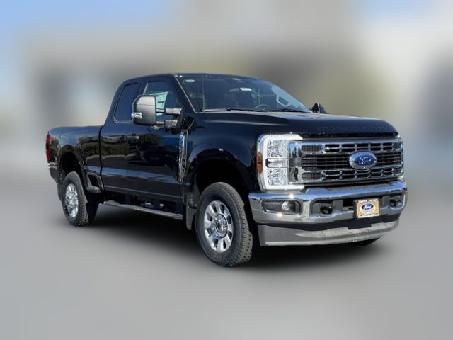 2024 Ford F-350 XLT