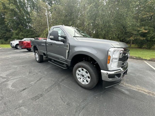 2024 Ford F-350 XLT