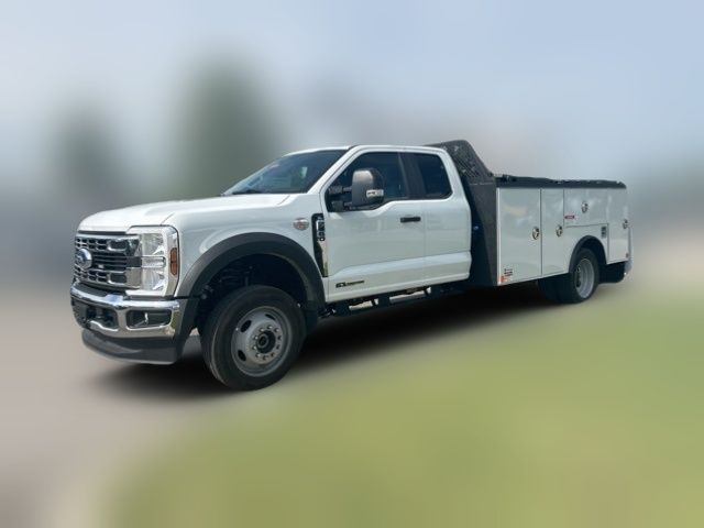 2024 Ford F-550 