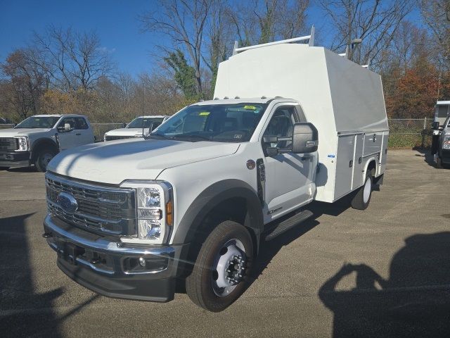 2024 Ford F-550 