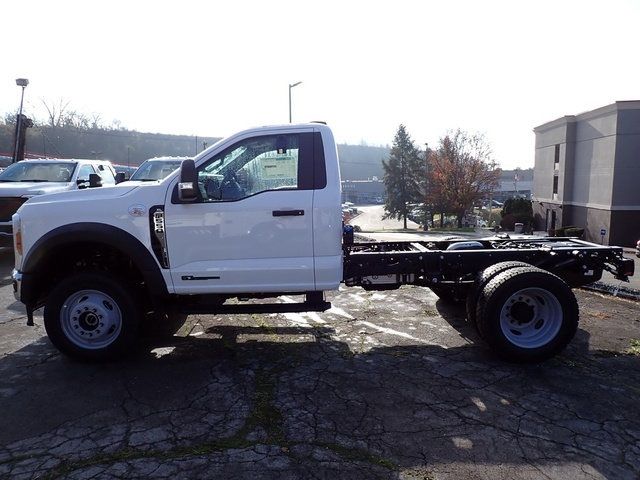 2024 Ford F-550 