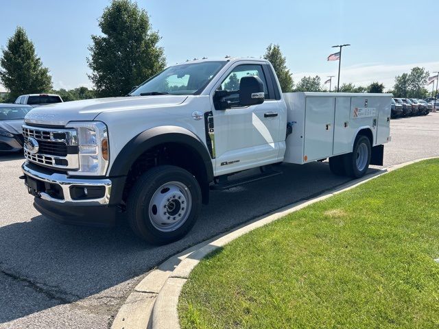 2024 Ford F-550 