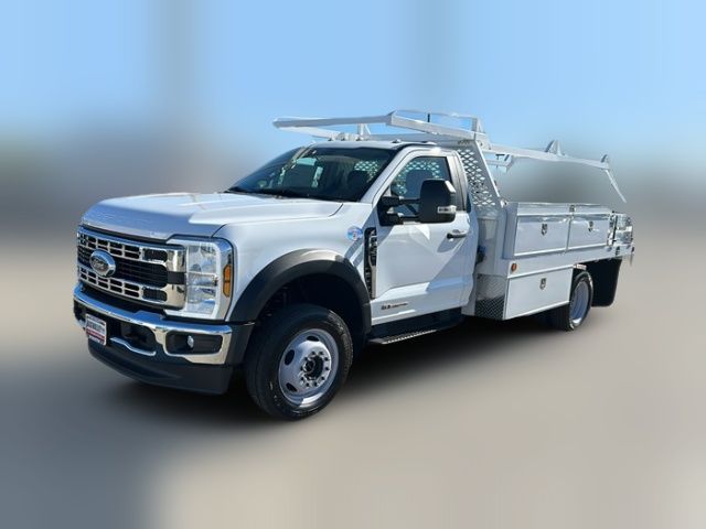 2024 Ford F-550 