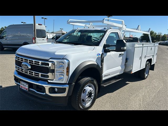 2024 Ford F-550 