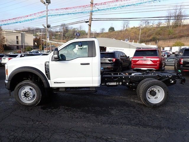 2024 Ford F-550 