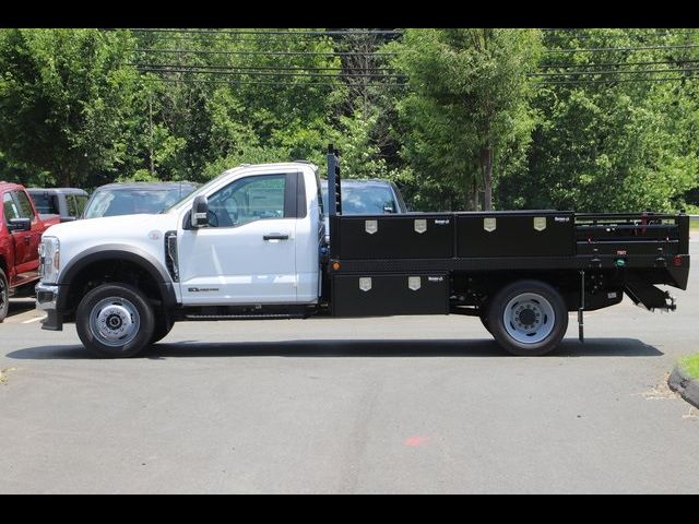 2024 Ford F-550 