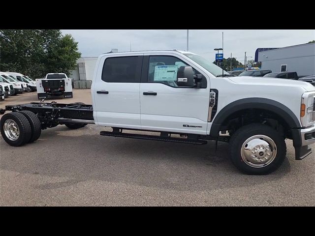 2024 Ford F-550 