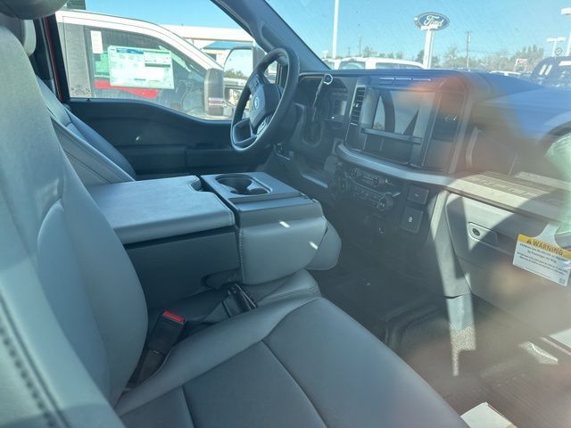2024 Ford F-550 XL