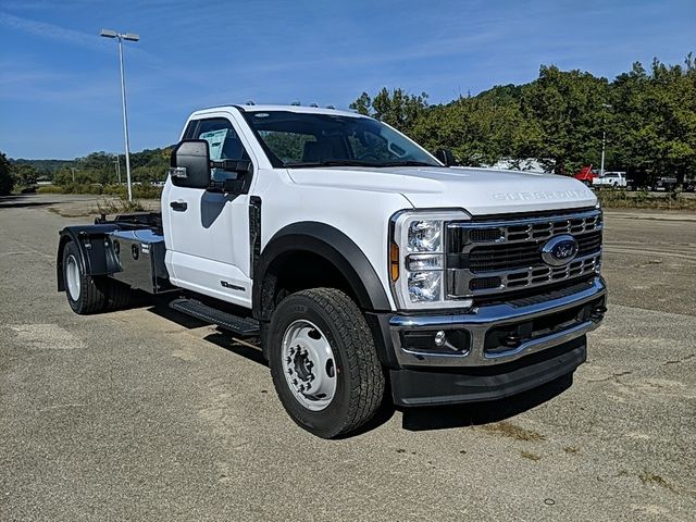 2024 Ford F-600 