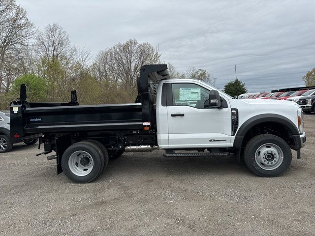 2024 Ford F-600 