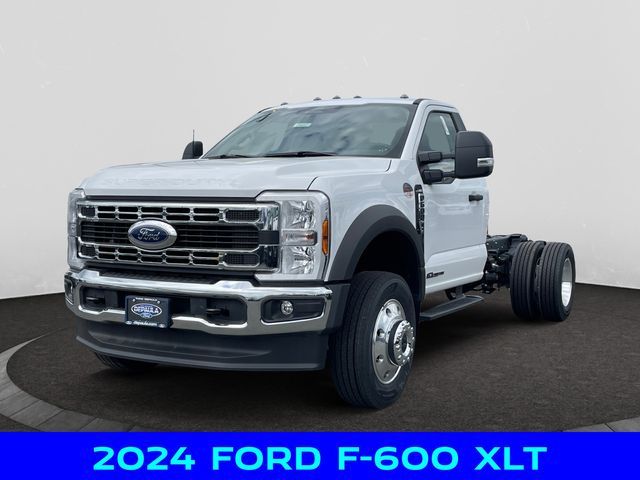 2024 Ford F-600 XLT