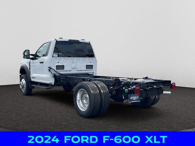 2024 Ford F-600 XLT