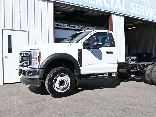 2024 Ford F-600 