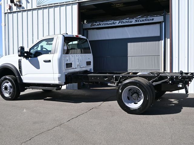 2024 Ford F-600 