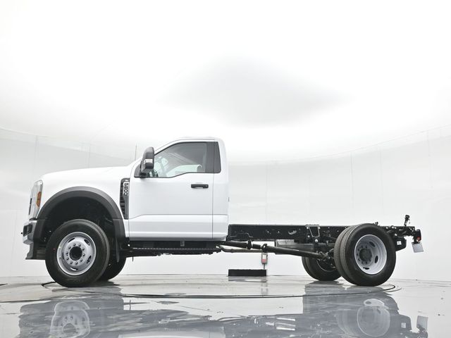 2024 Ford F-600 