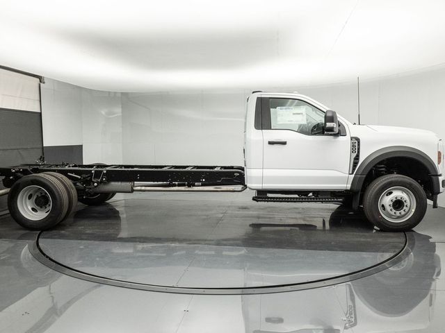 2024 Ford F-600 