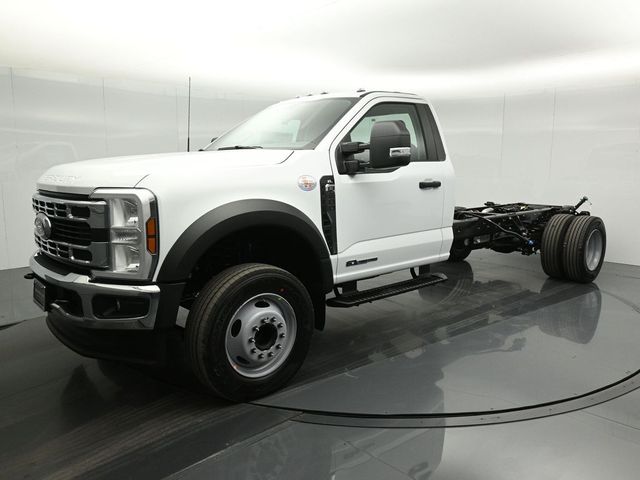 2024 Ford F-600 