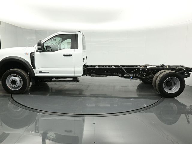 2024 Ford F-600 