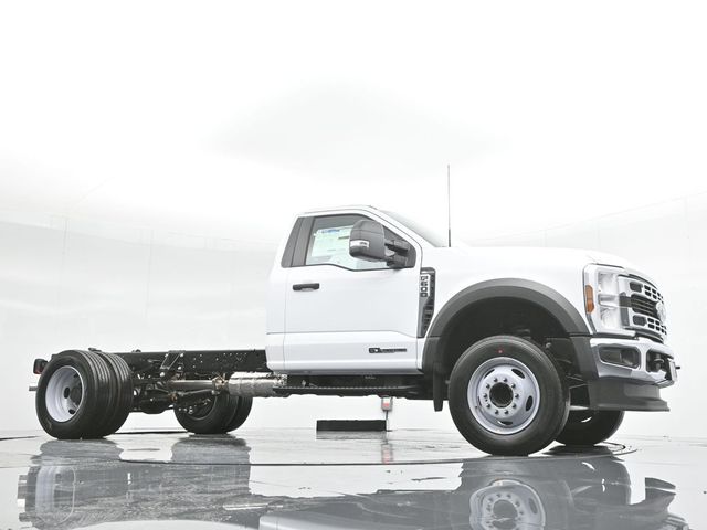 2024 Ford F-600 