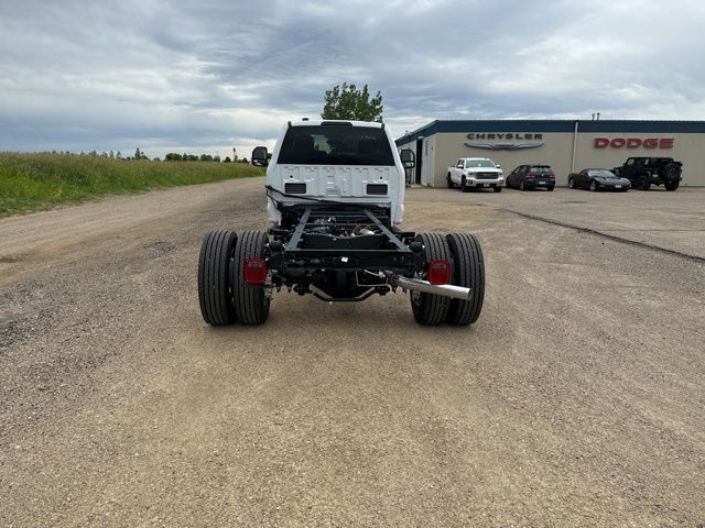 2024 Ford F-600 