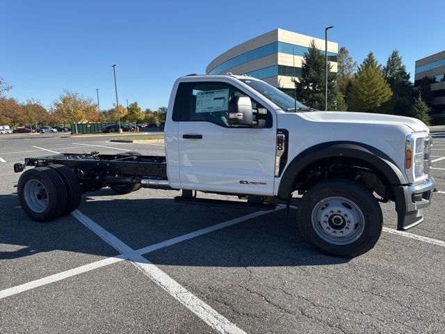 2024 Ford F-600 