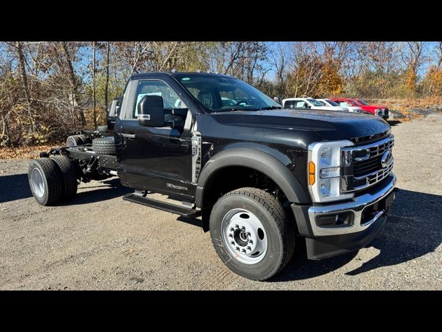 2024 Ford F-600 