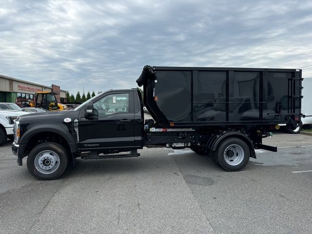 2024 Ford F-600 