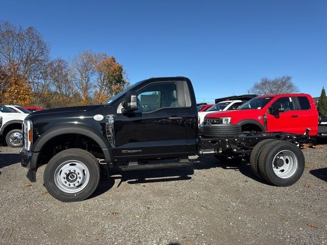 2024 Ford F-600 