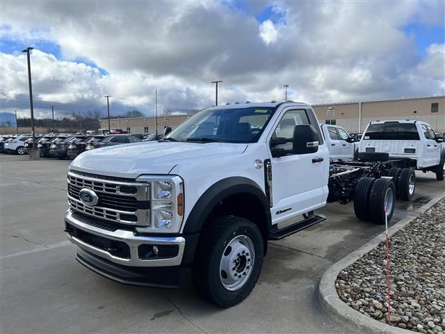 2024 Ford F-600 