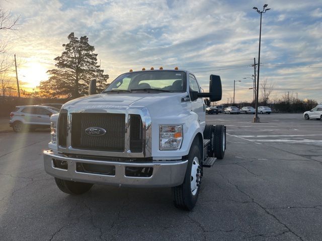 2024 Ford F-650 Base