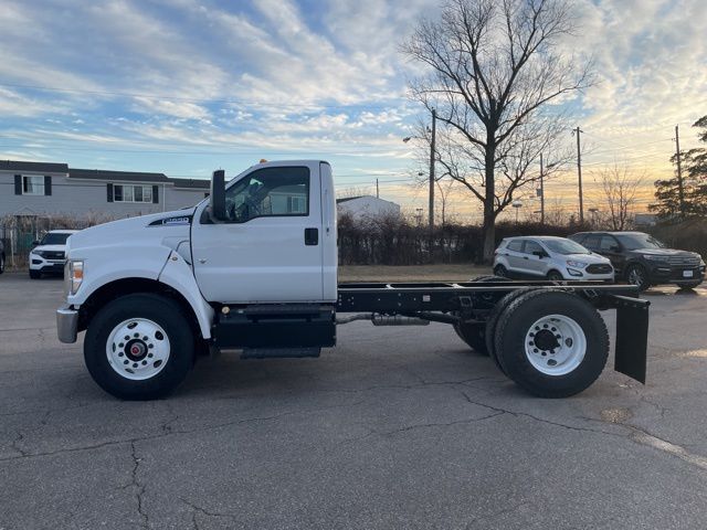 2024 Ford F-650 Base