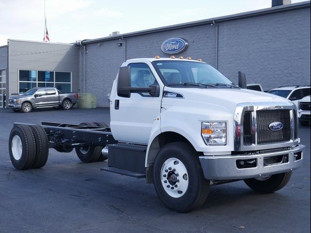 2024 Ford F-650 Base