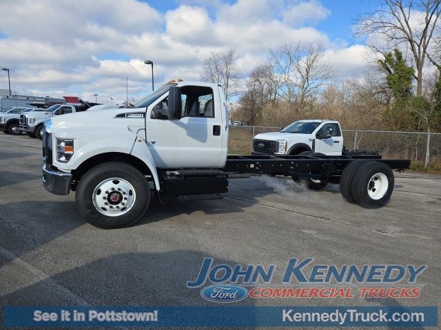 2024 Ford F-650 Base