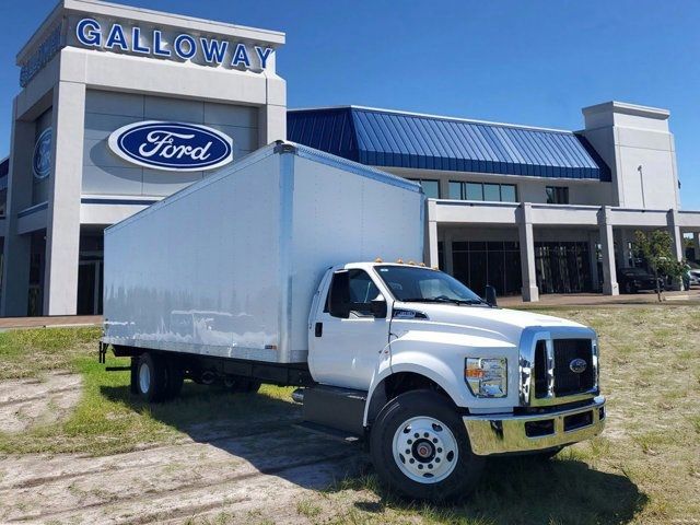 2024 Ford F-650 Base