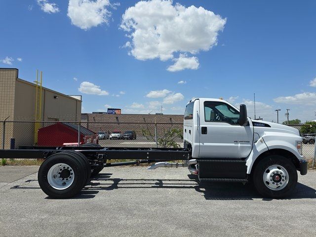 2024 Ford F-650 Base